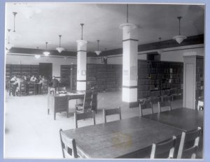 Chemistry Library in Noyes Laboratory (post-April 1916)